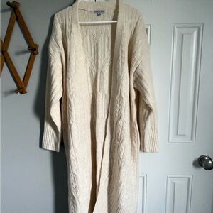 Elegant Women's Cream Cable Knit Cardigan